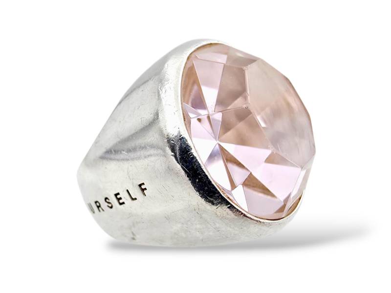Sterling Silver "Be Yourself" Statement Ring, 925 Engraved Inspirational Ring With Faceted Pink Glass, Bold Modernist Cocktail von detaschmuck