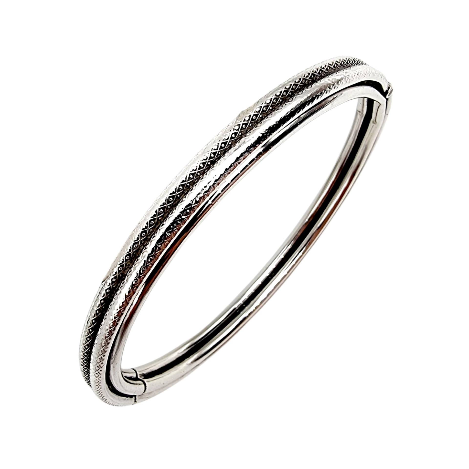 Vintage 835 Silver Bangle Bracelet With Textured Design - Mid-Century Elegant Minimalist | 14.61G von detaschmuck