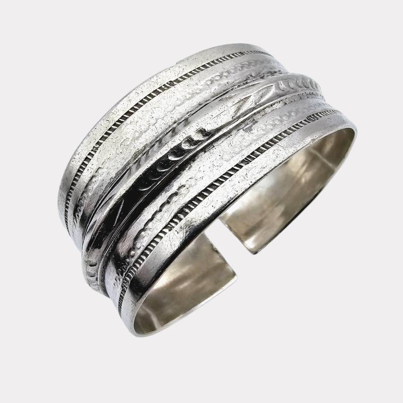 Vintage Handcrafted Silver Cuff Bracelet | Bold Textured Design Boho Statement Jewelry, Ca 1960S-1970S von detaschmuck
