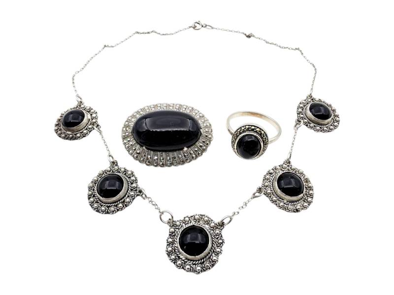 Vintage Silver Jewelry Set With Black Onyx - Necklace, Brooch & Ring Ornate Floral Design Total 29.3G Eu 59 | Us 8.75 von detaschmuck