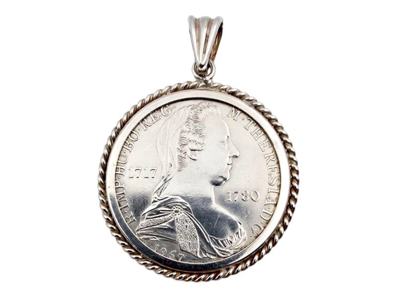 Vintage Silver Pendant | Austrian 25 Schilling Maria Theresia Coin 1967 Rope Frame Jewelry von detaschmuck