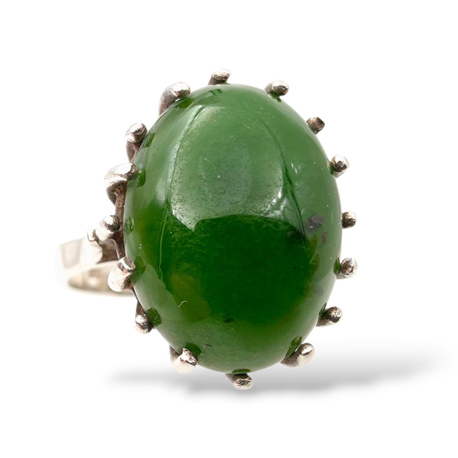 Vintage Silver Ring With Green Jade Cabochon - 900 Prong Set Mid Century Statement Eu 59 | Us 8.75 von detaschmuck
