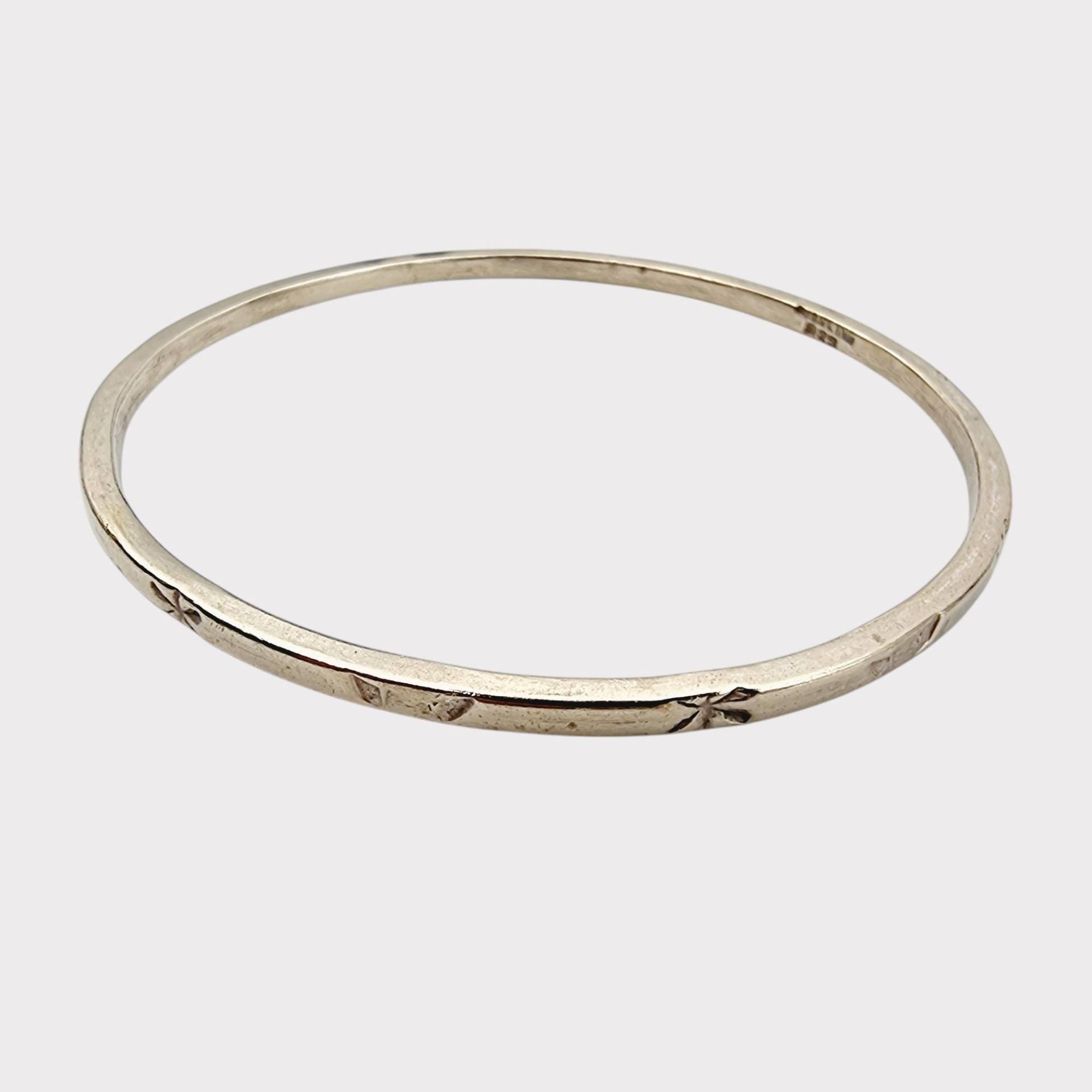 Vintage Sterling Silver 925 Bangle Bracelet With Engraved Floral Design, 21 cm von detaschmuck