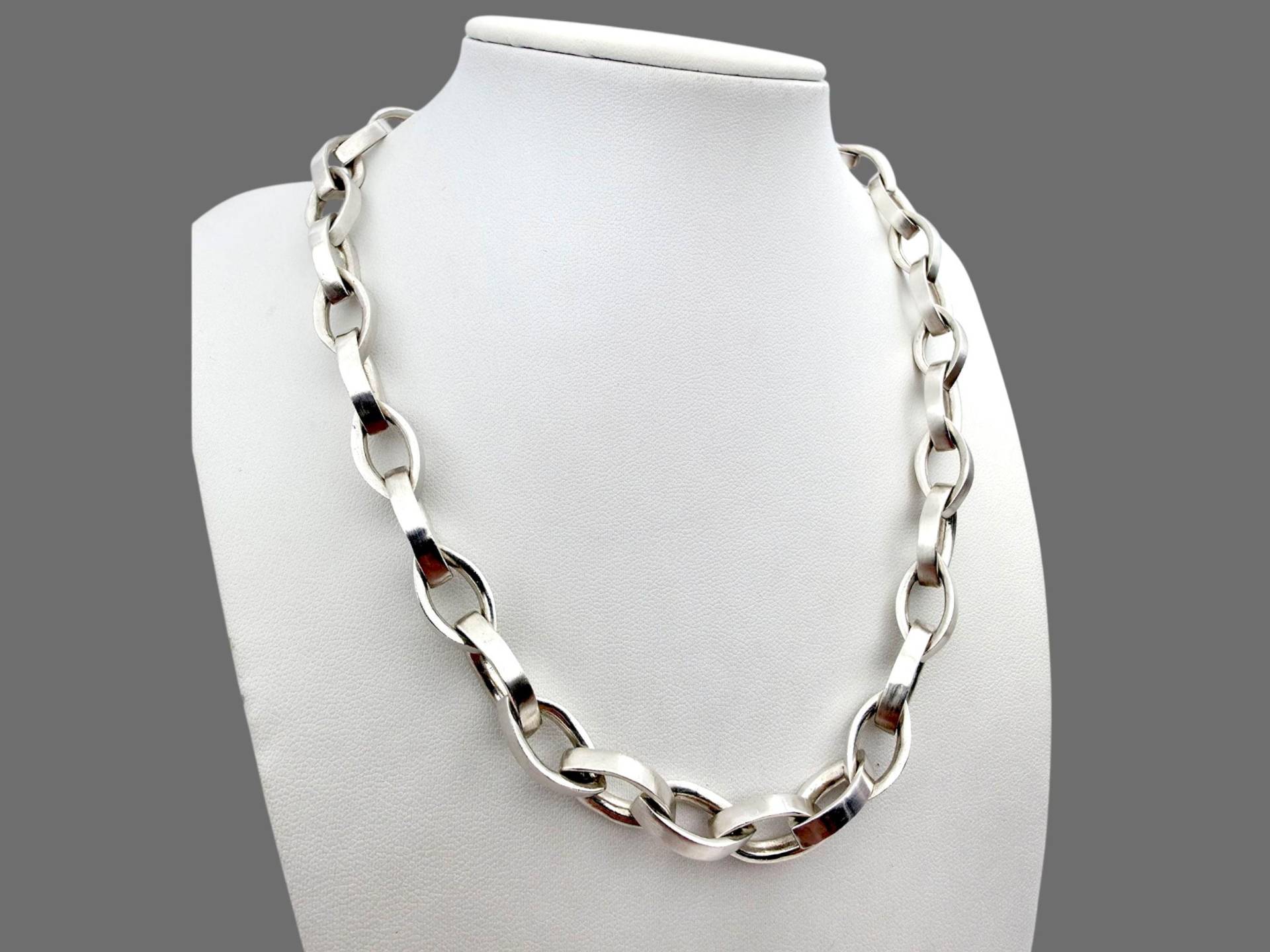 Vintage Sterling Silver Heavy Chain Necklace, 76.6G Solid Oval Link, Bold Statement Collar, 45cm von detaschmuck