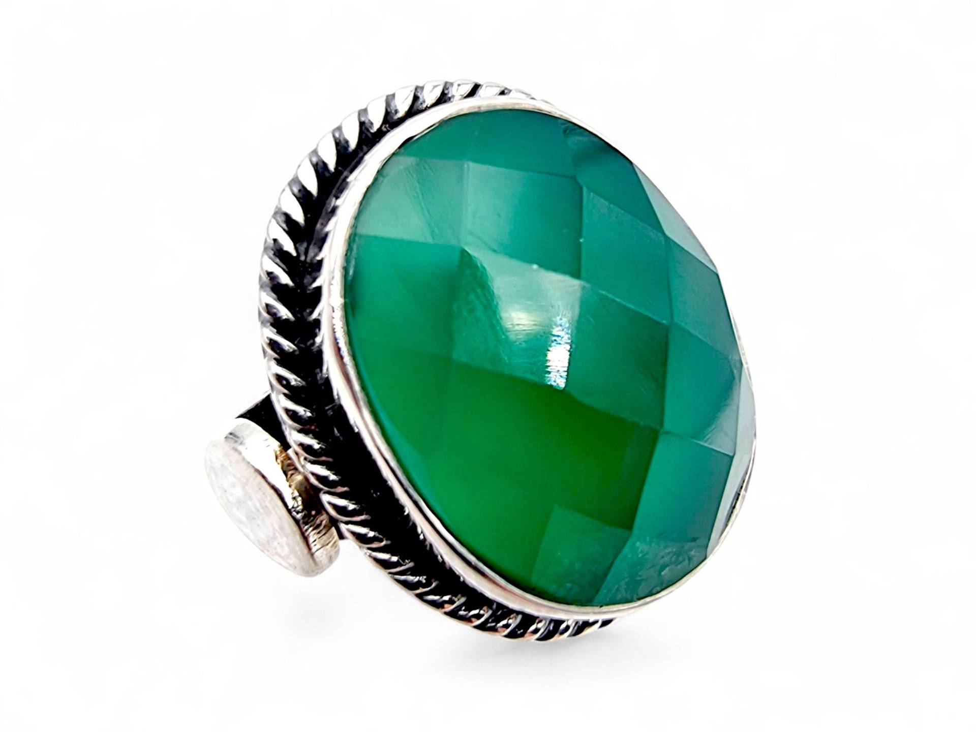 Vintage Sterling Silver Ring With Large Faceted Green Onyx - Statement Oval Gem Bold Cocktail Size Eu 52 | Us 6 von detaschmuck