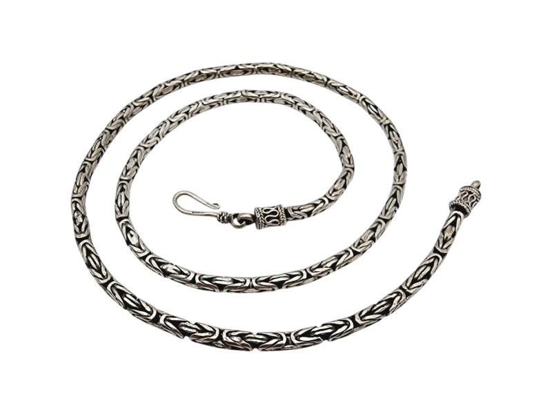 Vintage Sterling Silver Woven Chain Necklace With Intricate Details - 49 cm Vintage Sterling Silver Woven Chain Necklace With Intricate Details - 49 cm von detaschmuck