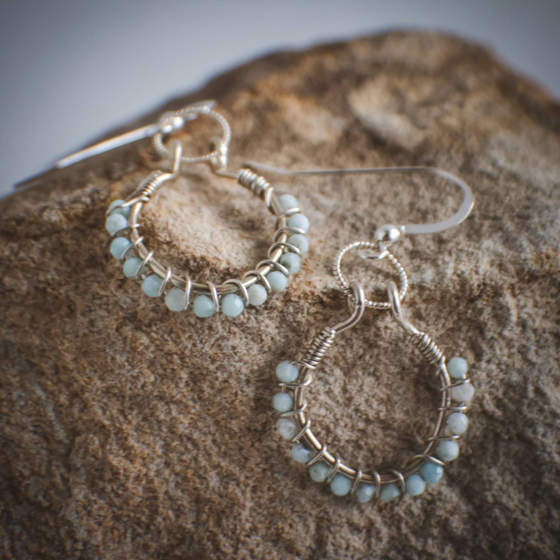 Echte Larimar Und Sterling Silber Edelstein Ohrringe. Alltäglicher Ohrring. Wunderschöner Seltener Larimar. Draht Gewickelt von dficreations