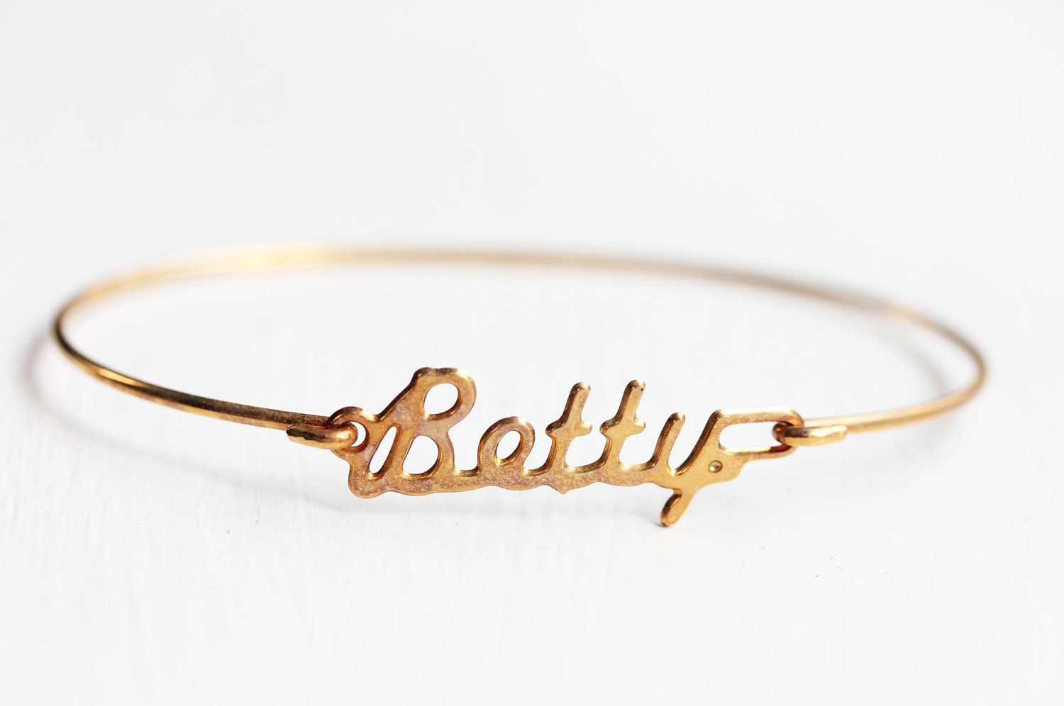 Betty Namensarmband Gold, Namensarmband, Vintage Goldarmband, Armband von diamentdesigns