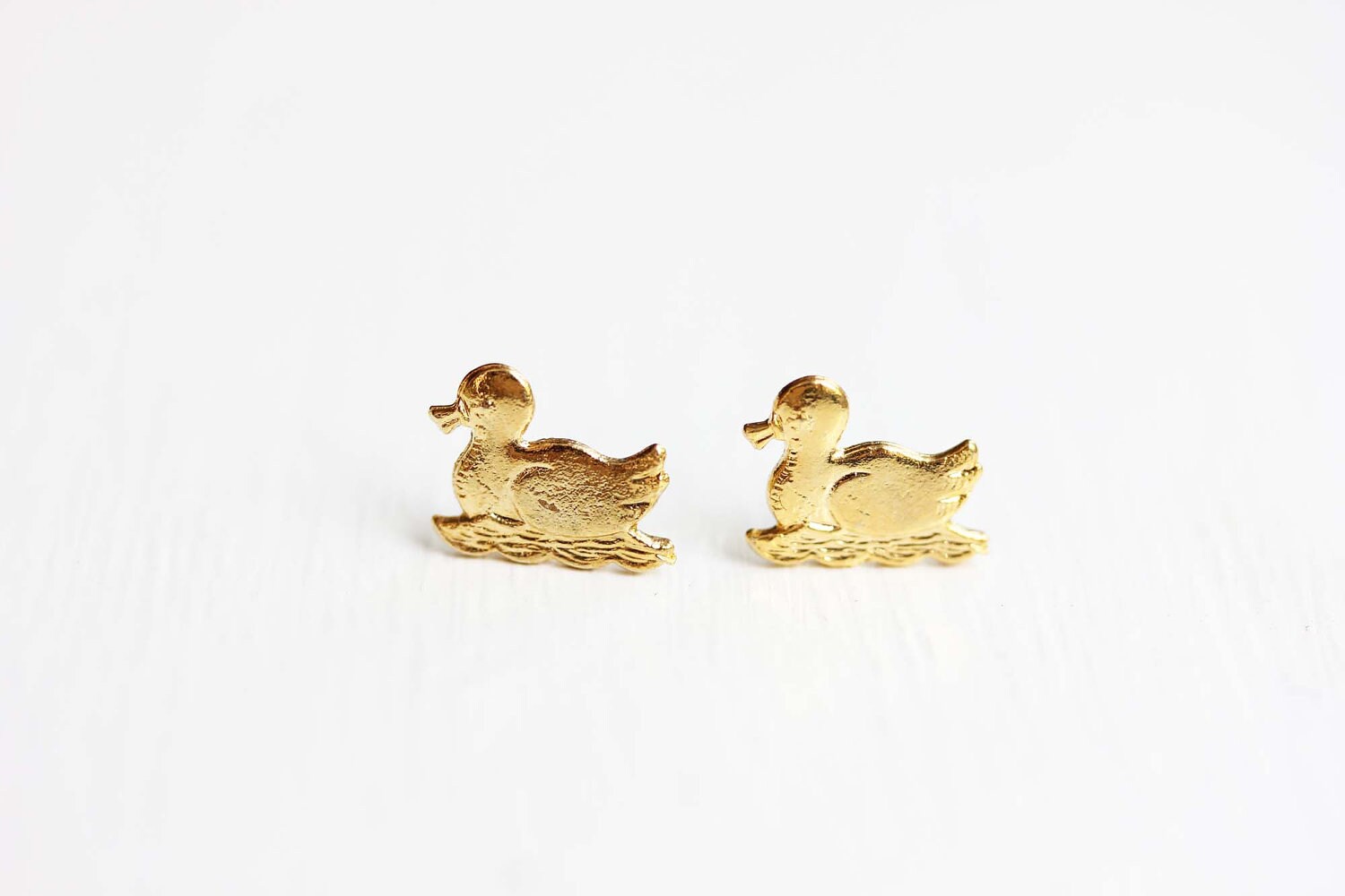 Ente Ohrstecker Gold, Schwimmende Ohrstecker, Vogel Gold Tier Ohrringe von diamentdesigns