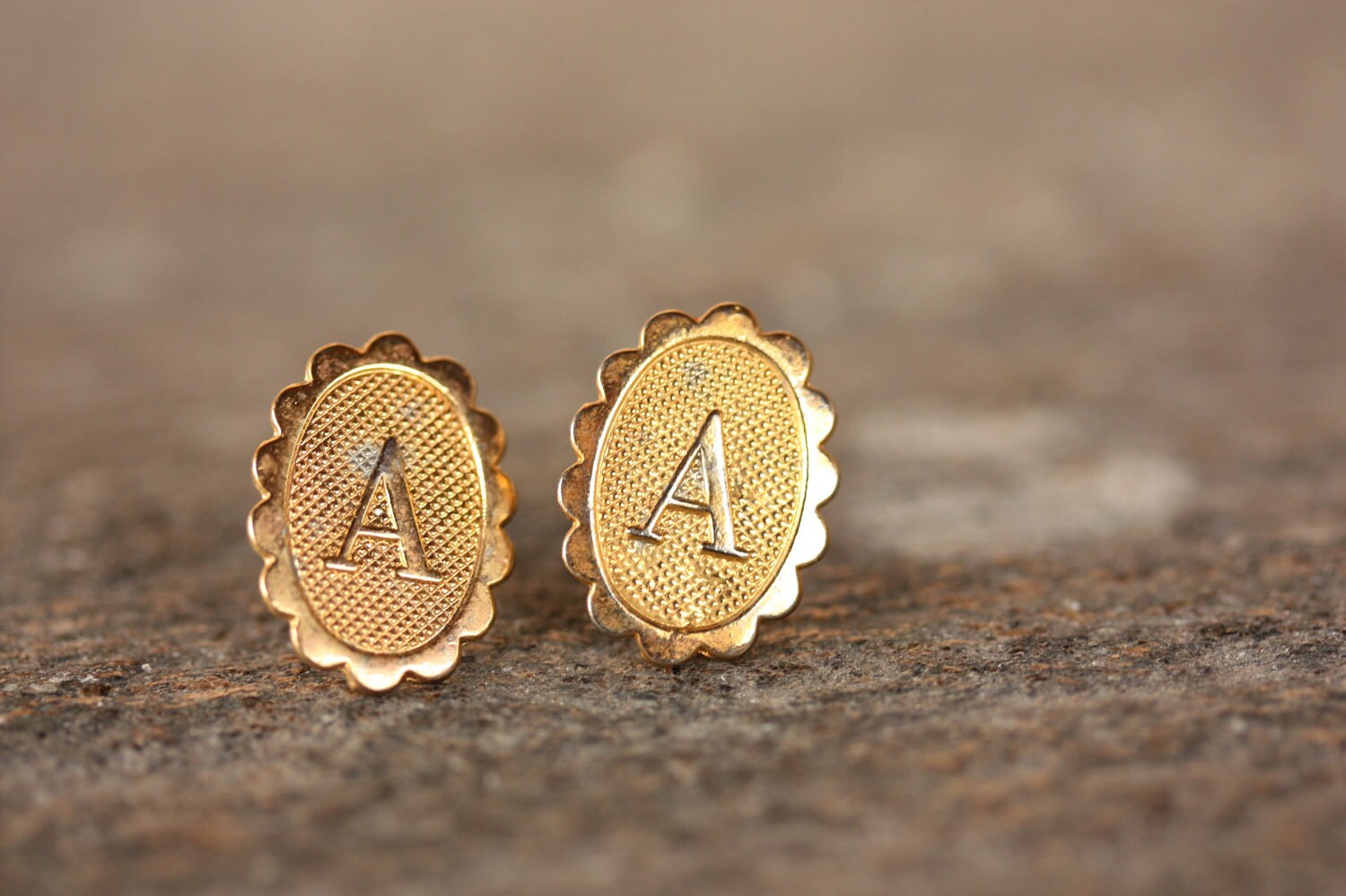 Initial A Ohrstecker Gold, Ohrringe Vintage Ohrstecker, Monogramm Gold von diamentdesigns