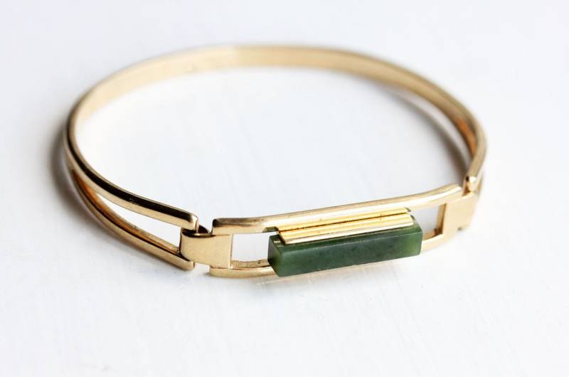 Jade Bar Armband, Grün Gold Cuff Stein Manschette Kleine Grünes Armband Jade Bar Armband, Grün Gold Cuff Stein Manschette Kleine Grünes Armband von diamentdesigns