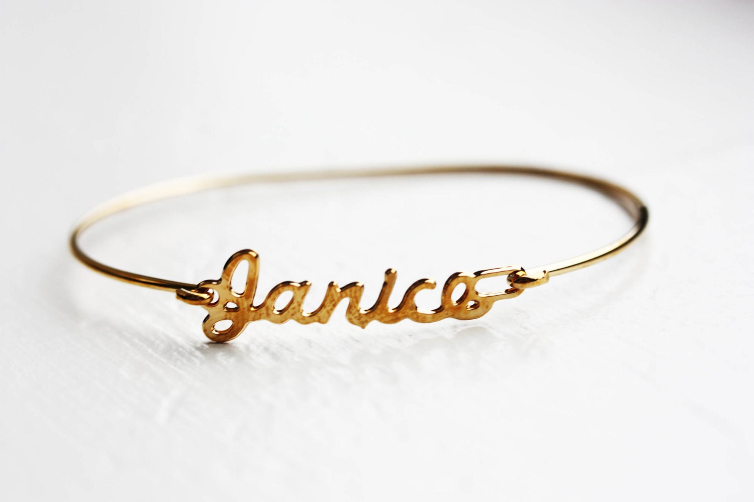 Janice Namensarmband Gold, Namensarmband, Vintage Goldarmband, Armband von diamentdesigns