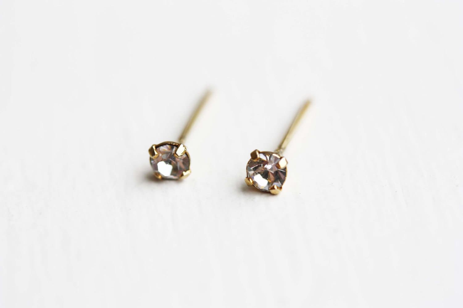 Kristall Ohrstecker Gold, Kleine Ohrstecker, Klare Ohrringe, Zweites Loch Gold von diamentdesigns