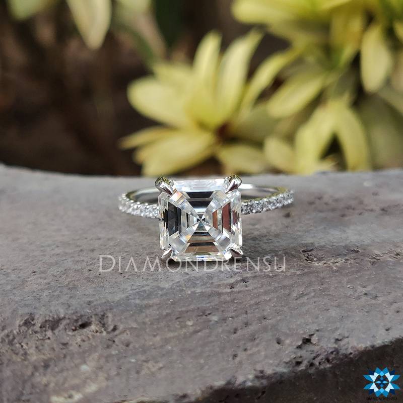2.67 Ct Farbloser Asscher Moissanit Ring | Spitze Zinken Verlobungsring Ehering 18Kt Weißgold von diamondrensu