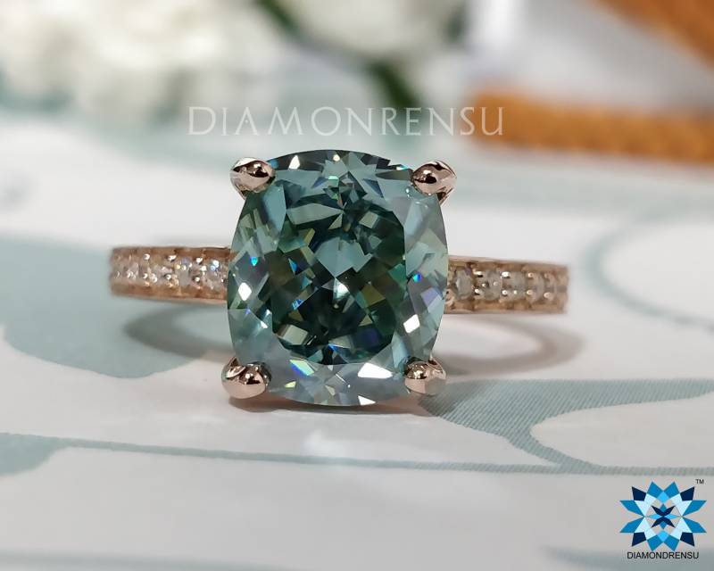 3.0 Ct Kissen Göttliche Moissanit Ring | Aquagrüner Verlobungsring 10Kt Rose Gold Jubiläum Individuell von diamondrensu