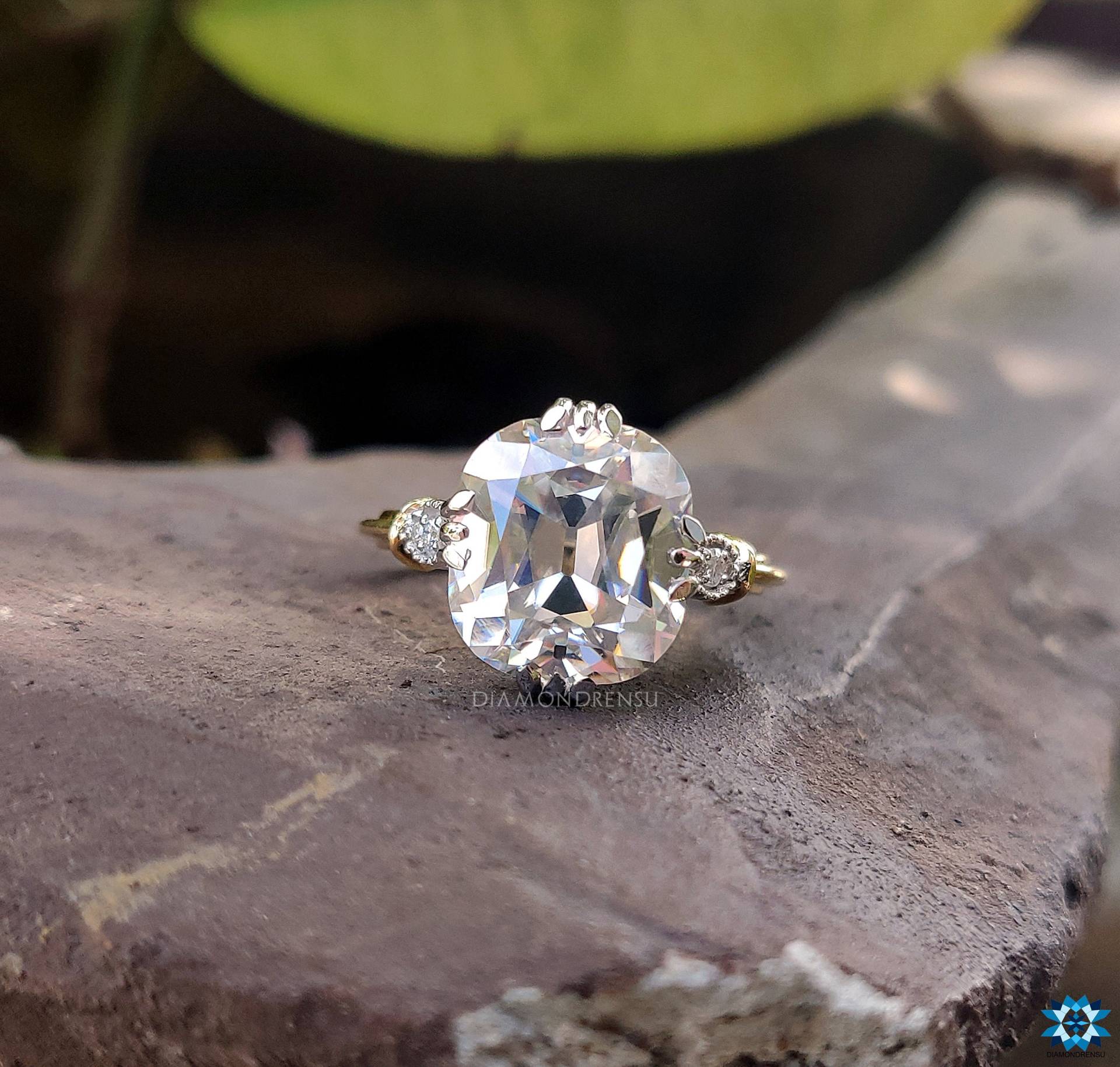 3.95 Tcw Farbloser Moissanit Ring in Altgold, Verlobungsring, Milgrain Fassung, Vintage Ring, Ehering Aus 585 Gelbgold von diamondrensu