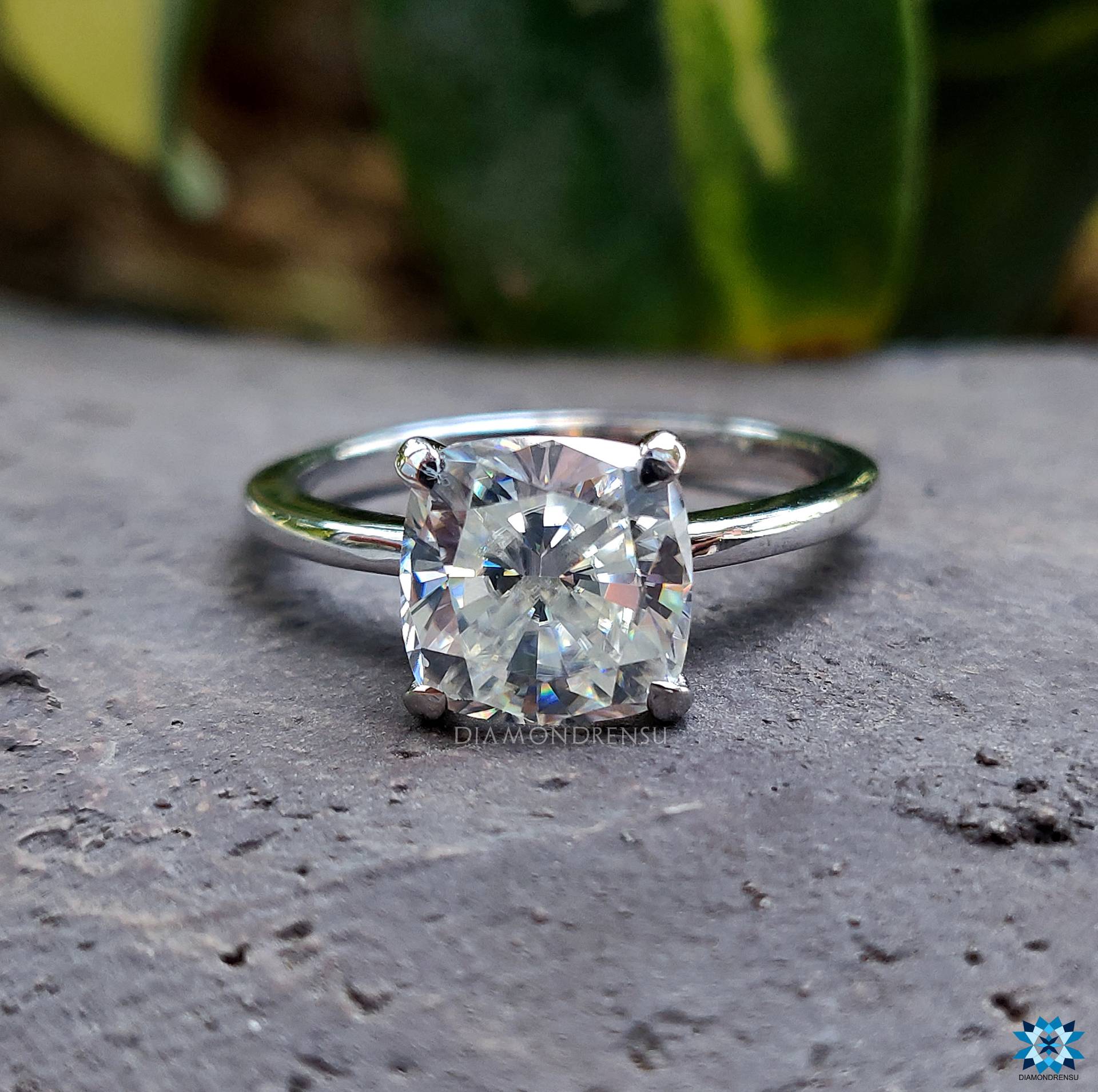 Kissen Moissanite Solitaire Ehering Für Sie, Verlobungsring, Handgemachter Ring Von Diamondrensu von diamondrensu