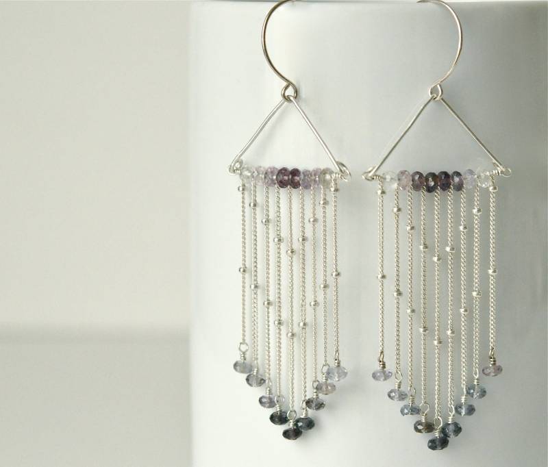 Chevron Ohrringe - Sterling Silber Lange Kette Dreieck Grau Ohrring Ombre Schmuck Spinell von dianafakhoury