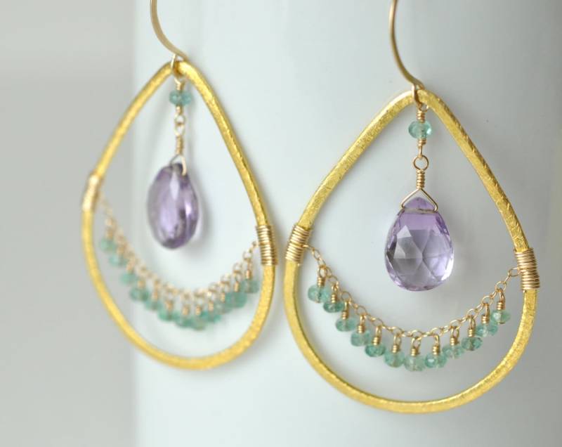 Kronleuchter Ohrringe - Amethyst Teardrop Statement Gold Gefüllt Smaragd Lila Und Grün von dianafakhoury