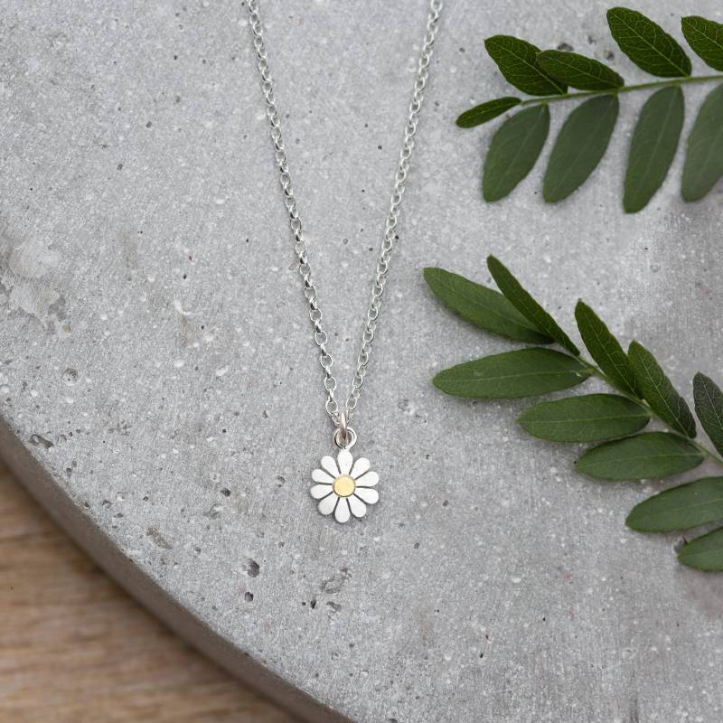 Teeny Daisy Halskette Aus Silber Und 750 Gold von dianagreenwood