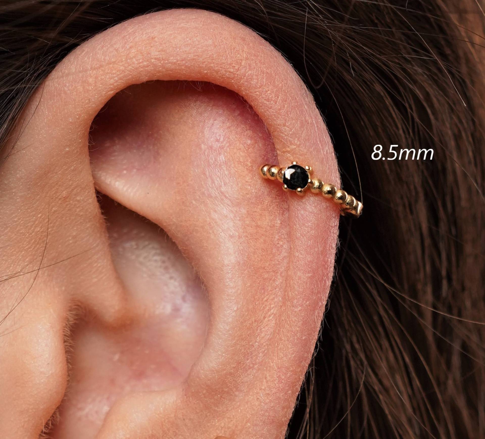 Schwarze Ohrringe | Kleine Knorpel Gold Hoop von diatjewels