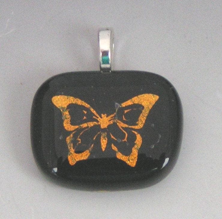 Dichroic Orange Schmetterling Anhänger Laser Geätzt Fusing-Glas von dichroicsparkle
