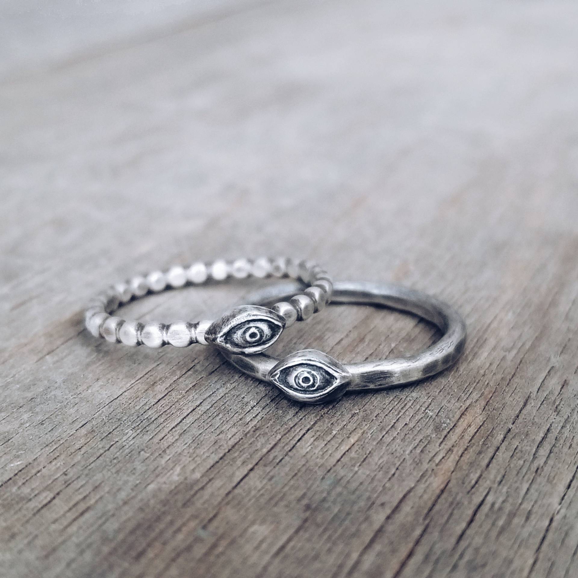 Eye Stacking Ring/Handgestempelter Stapelring Aus Sterlingsilber . Sterling Stapelring Eye Stacking Ring/Handgestempelter Stapelring Aus Sterlingsilber . Sterling Stapelring von didametals