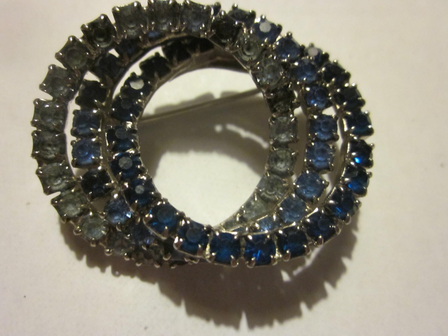 3-Fach Strass Kreis Pin. Farbtöne Straß, Runde Anstecknadel 35 Mm von diddle47