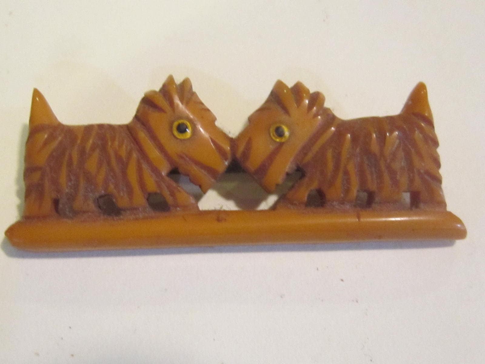 Butterscotch Bakelit Scotty Hund Stift Brooch Intage Bakelite-Pin von diddle47