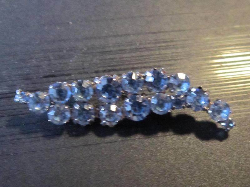 Eisblaue Strassbrosche Vintage Strassnadel von diddle47