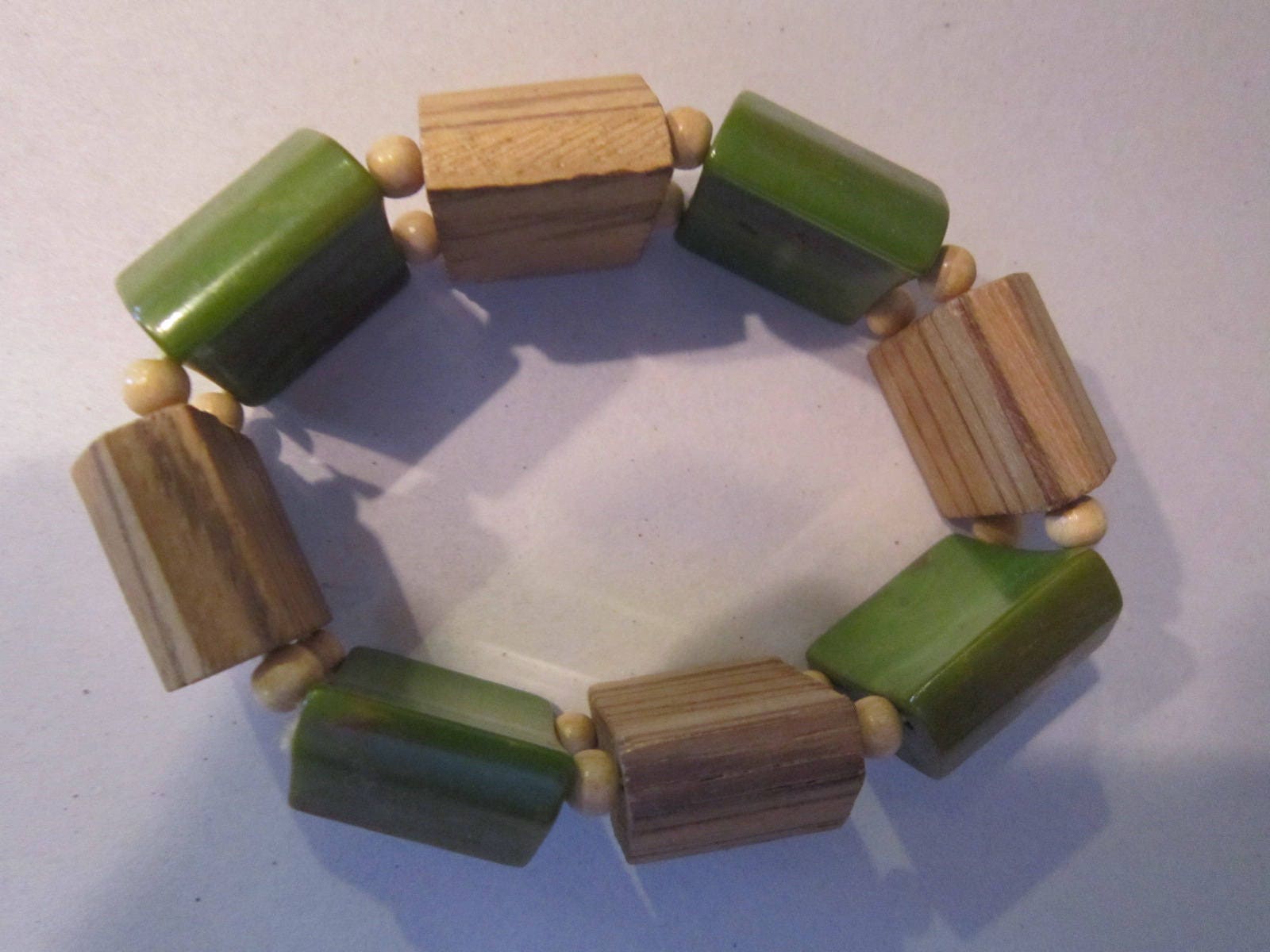 Grüne Bakelit & Holz Braclelet Wunderschöne Vintage von diddle47