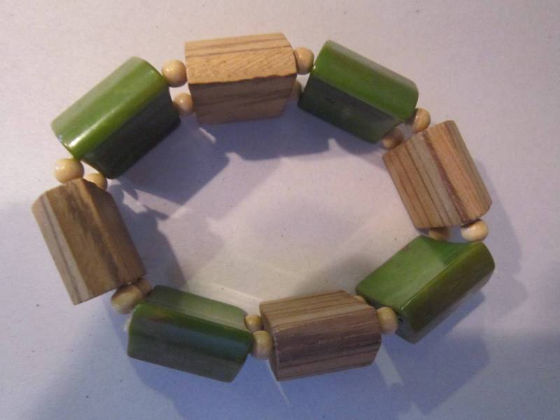 Grüne Bakelit & Holz Braclelet Wunderschöne Vintage von diddle47