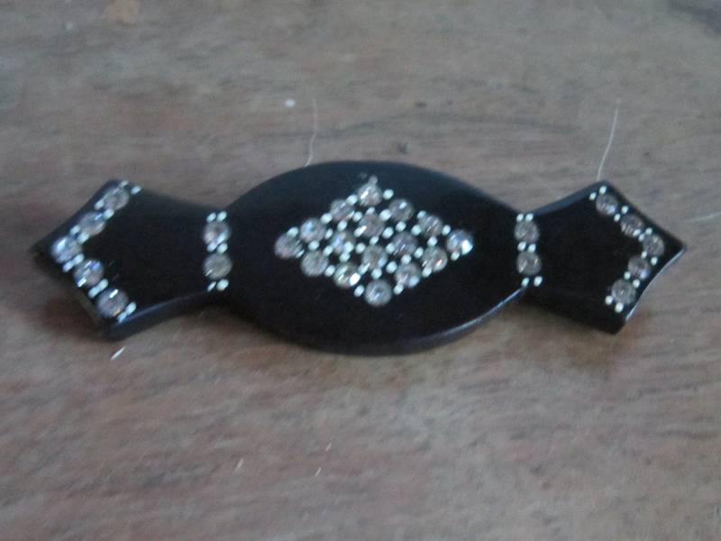 Schwarze Bakelit Und Strass Brosche Vintage 3 1/2" von diddle47