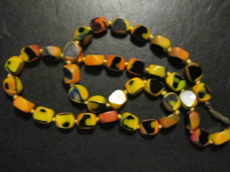 Wunderschöne Geknüpfte Vintage Polierte Glasschliffperlen von diddle47