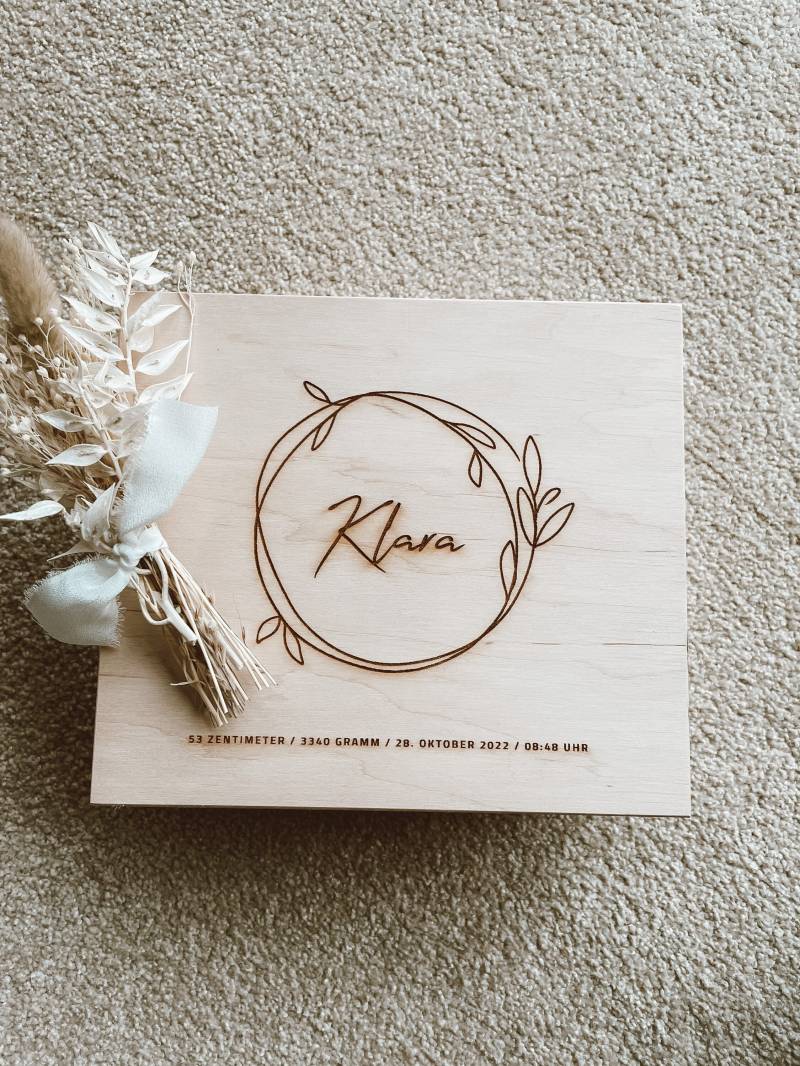 Erinnerungskiste | Personalisierte Erinnerungsbox Holzkiste Krabbelschuhe Vegan Geschenkidee Taufe Geburt Patenkind Weihnachtsgeschenk Erinnerungskiste | Personalisierte Erinnerungsbox Holzkiste Krabbelschuhe Vegan Geschenkidee Taufe Geburt Patenkind Weihnachtsgeschenk von dieLotta