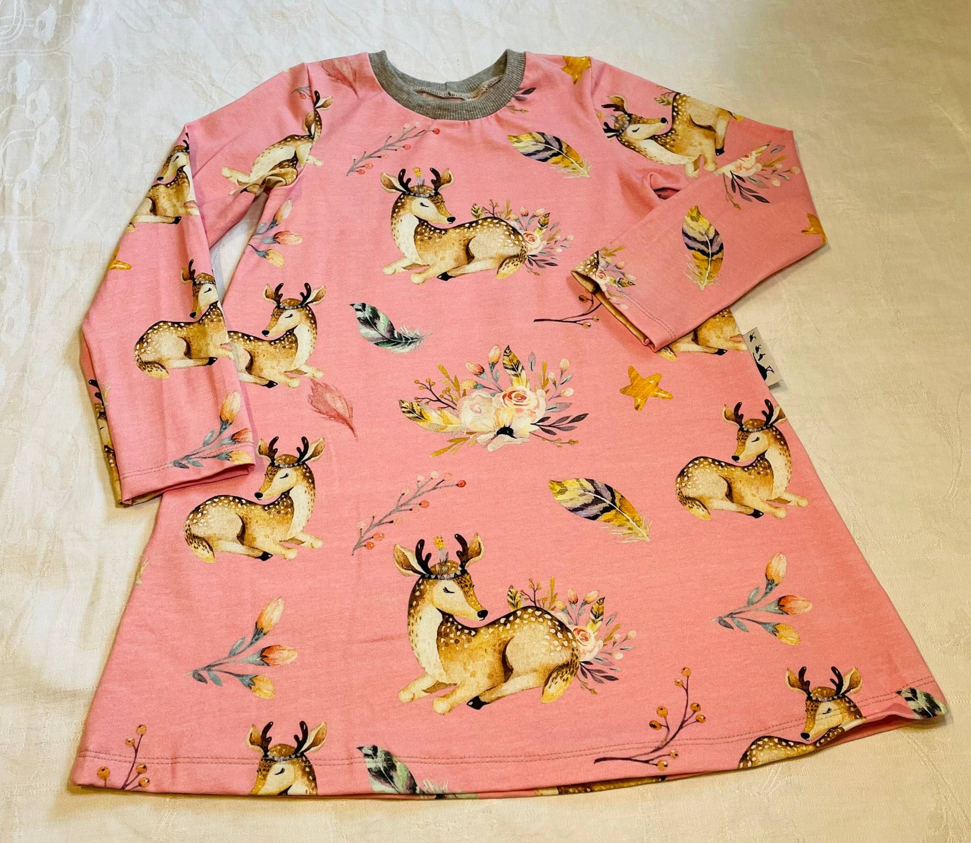 Kinderkleid in A-Linie Rosa Hirsch Kinderkleid in A-Linie Rosa Hirsch von diekleinefasanerie