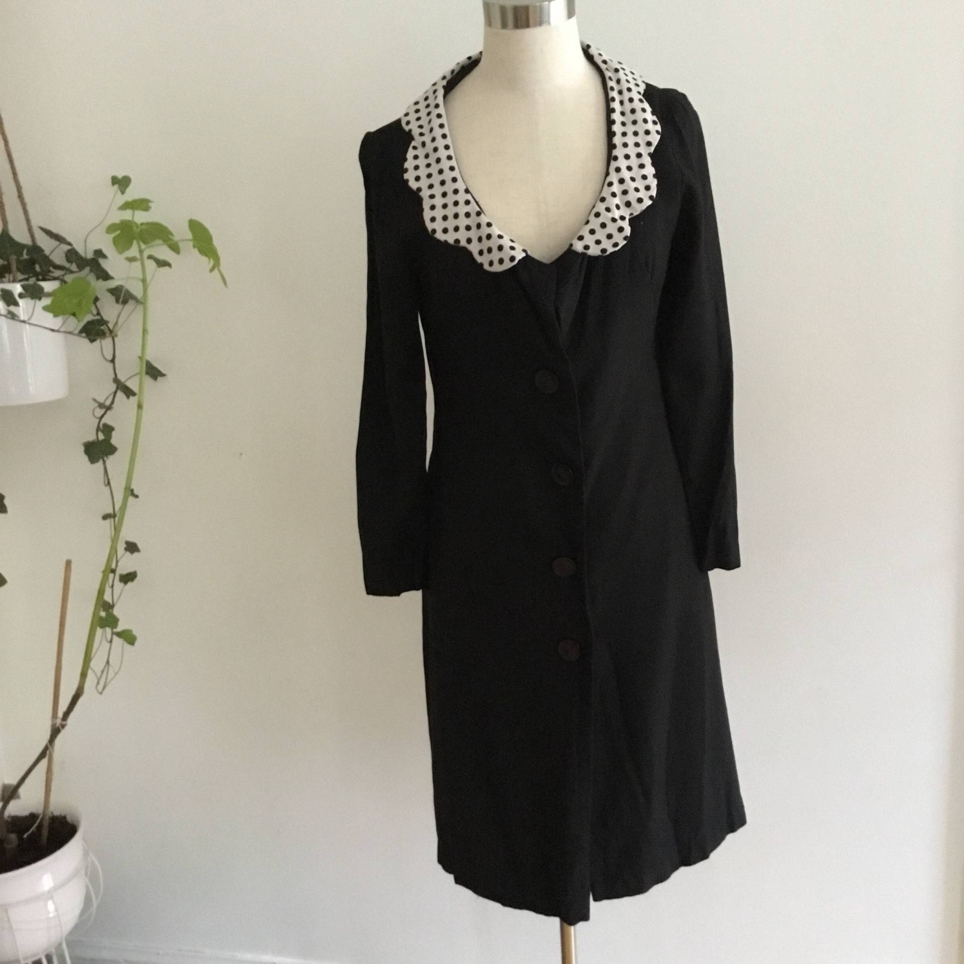 Gepunktete Kragen Mantel Kleid 60Er Jahre Gepunktete Kragen Mantel Kleid 60Er Jahre von dietsoda