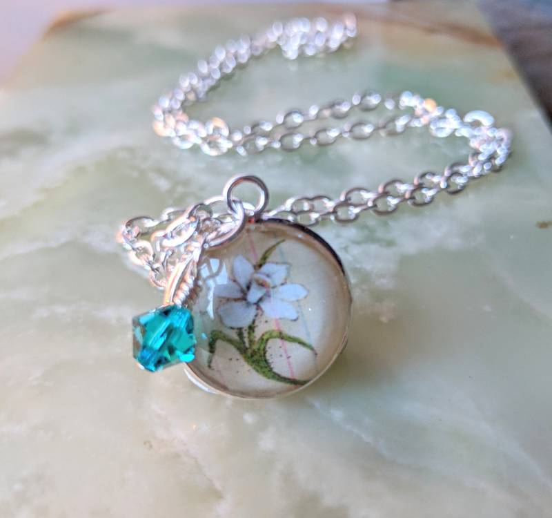 Narzisse Blume Anhänger Dezember Geburtsstein Swarovski Kristall, Sterling Überzogen Narzisse Blume Anhänger Dezember Geburtsstein Swarovski Kristall, Sterling Überzogen von digiliodesigns