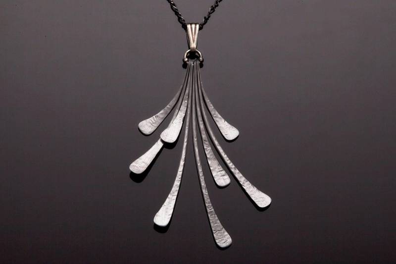 6 Jahre Jahrestag Eisen Halskette - Flash Necklace. Moderner Anhänger. Fransen Boho Halskette. Statement Für Die Frau. Jubiläum Geschenk von dirtyprettyartwear