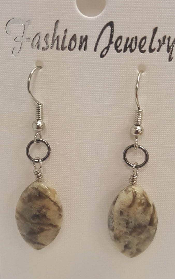 Wirework Feldspat Ohrringe von discursive