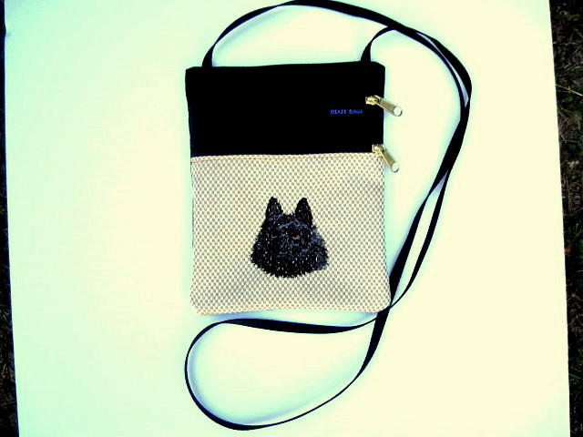 Schipperke Hund Kreuz Körper Flache Geldbörse von dixiebags