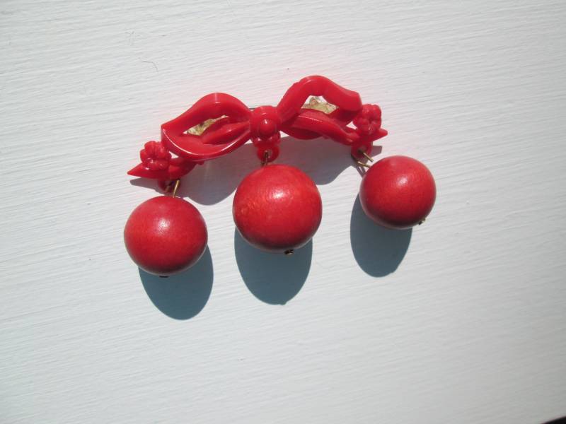 1940Er Jahre Lippenstift Brosche/40S Pin Up Roter + Baumelnde Holzkugeln von dixiefried