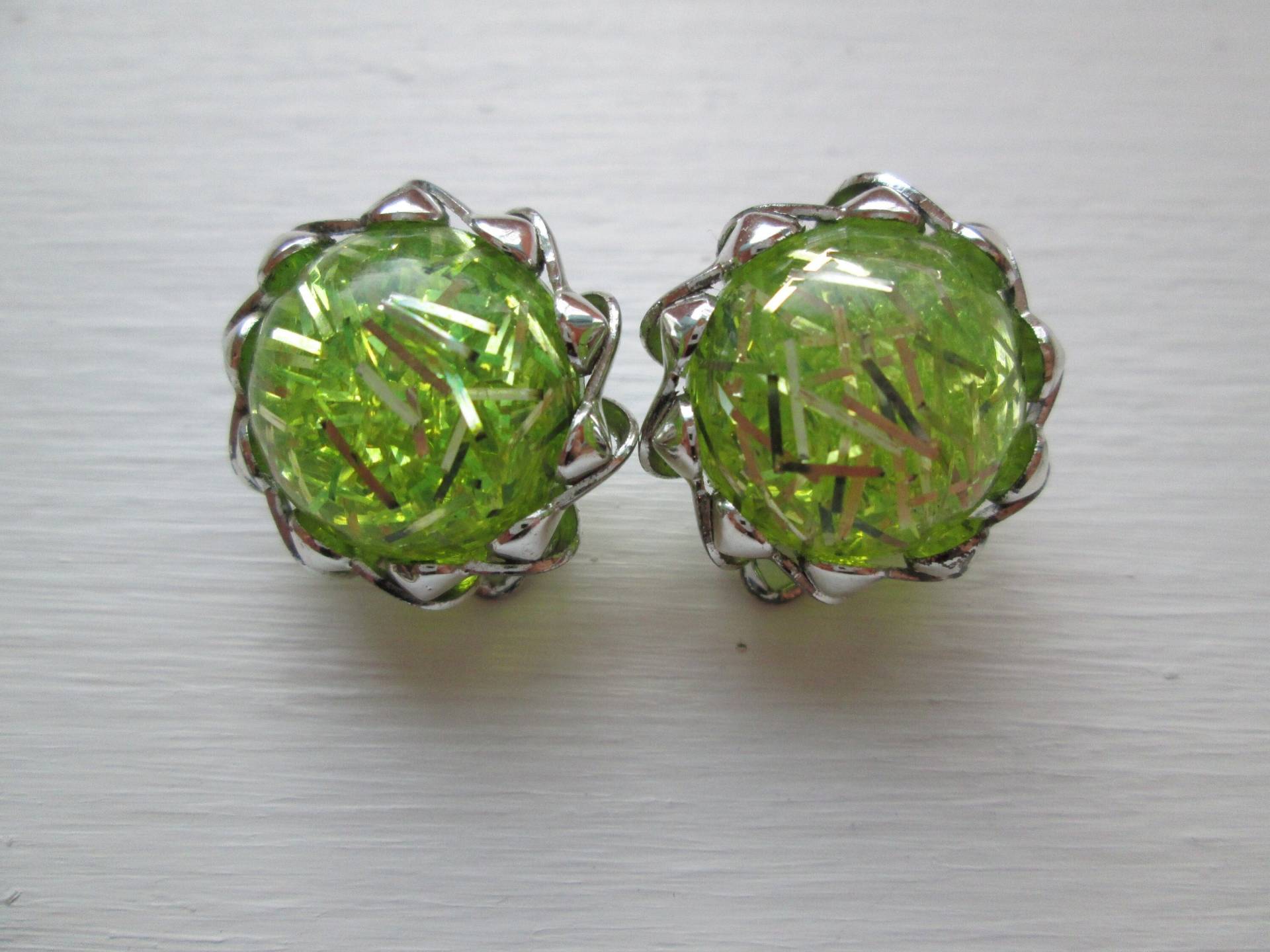 1950S Süßeste Chartreuse Konfetti Clips/Vintage 50S Grün + Silber Lucite Ohrringe von dixiefried