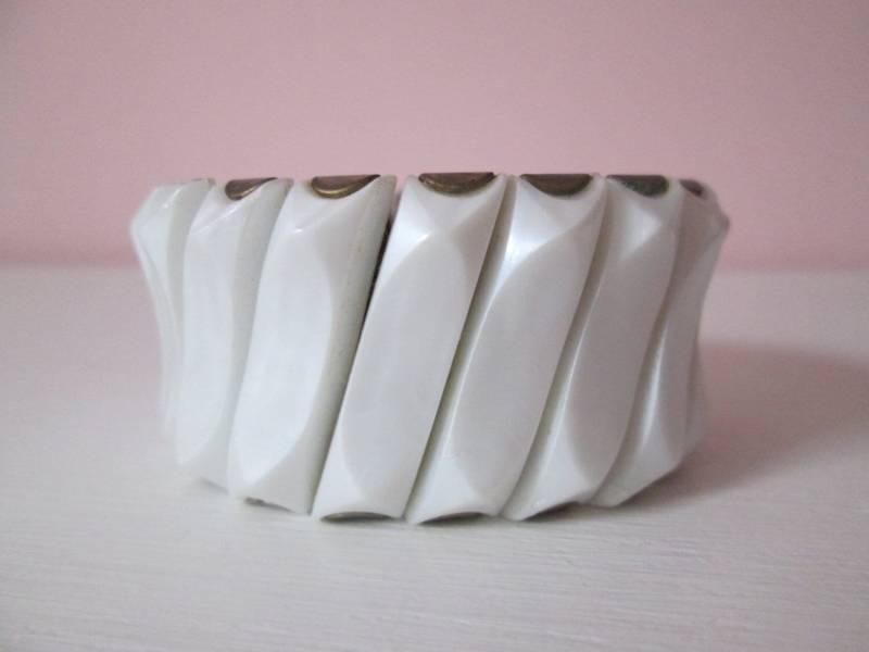 Fabelhaftes Vintage 1950Er 50Er Jahre Weiß Kunststoff Atomic Expander Armreif Armband von dixiefried