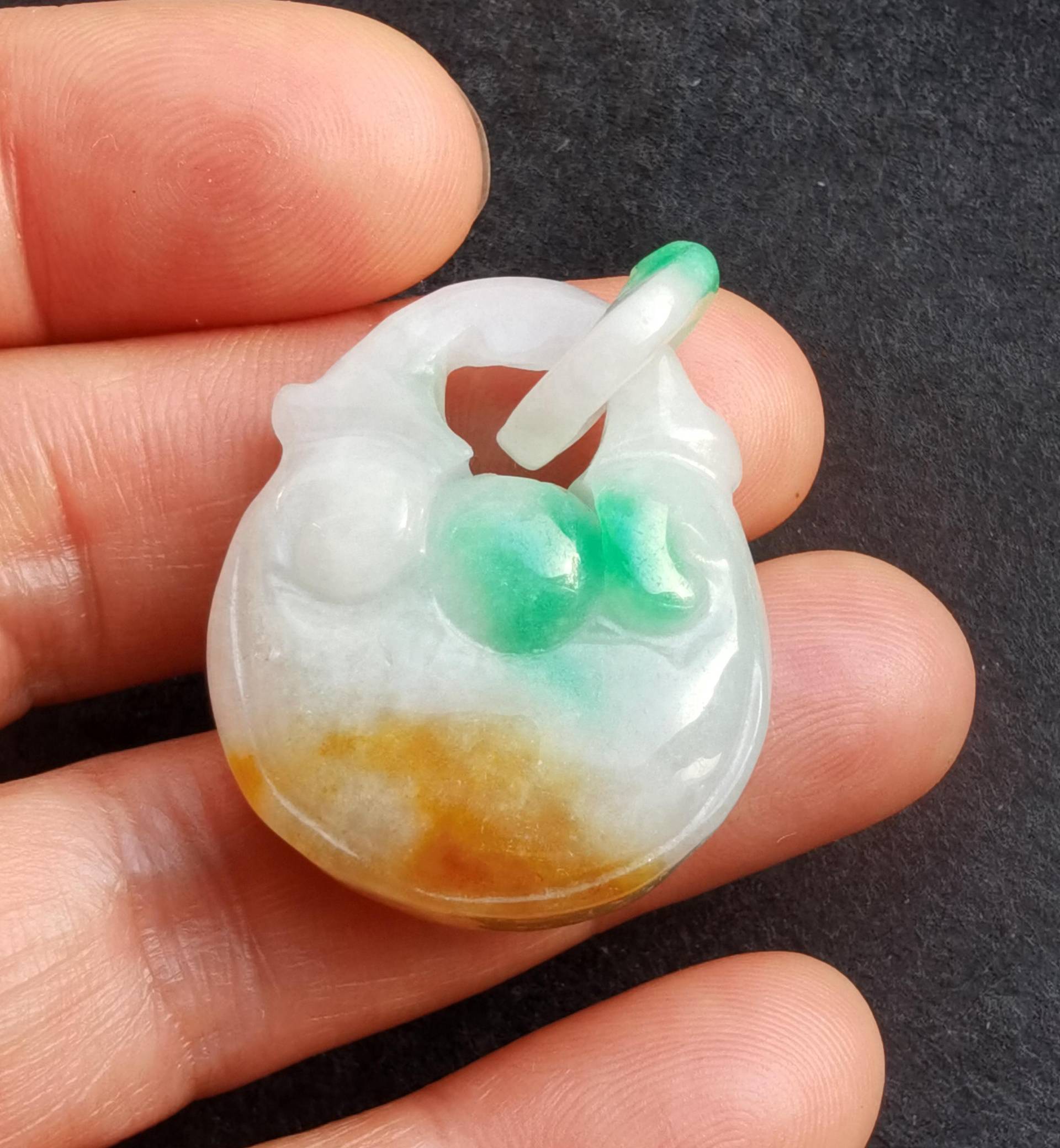 Carving 3D Gelb Weiß Grün Liebe Schloss Klar Jade Stein Anhänger Tropfen, Amulett Für Charme Machen Handgemachte Halskette Jewerly Geschenk Passend von diygem