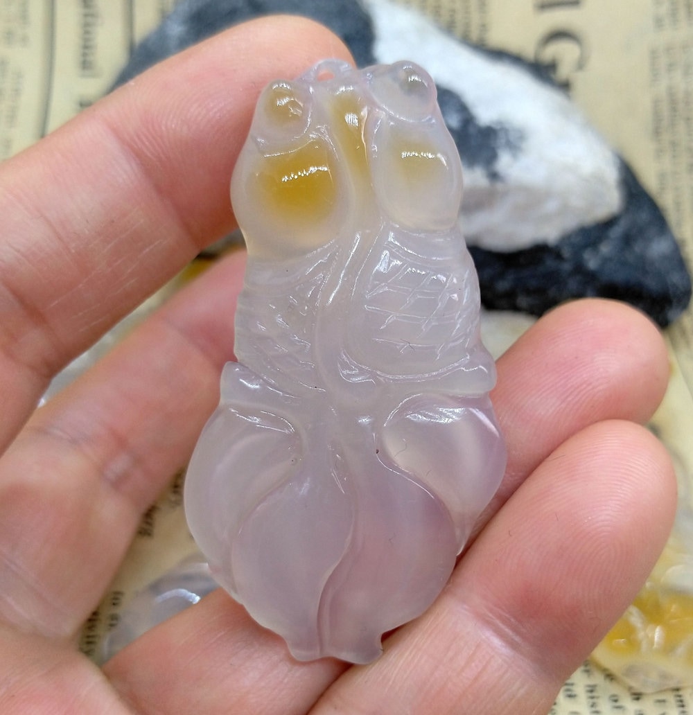 Chalcedon Achat Anhänger Goldfisch Geschnitzte Edelsteinperle von diygem