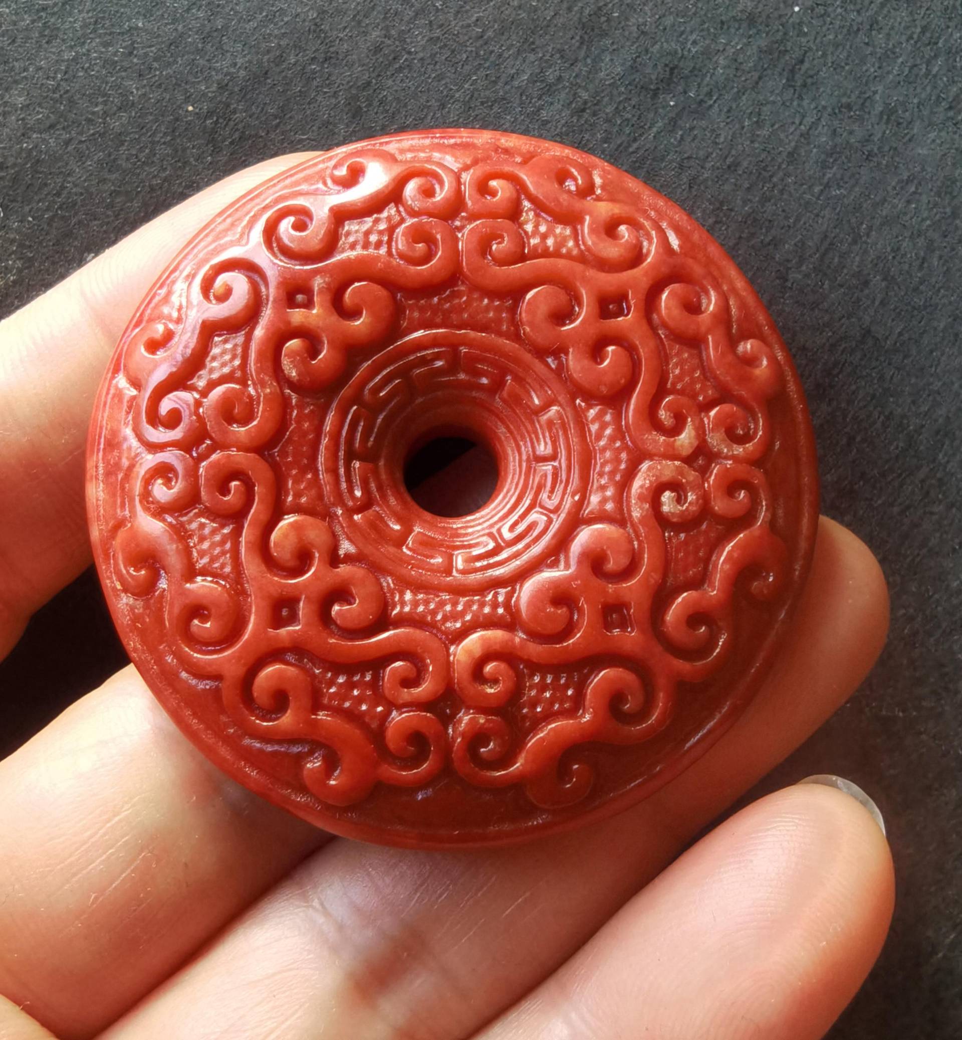 Donut Blume Twist Rad Gute Glück Schnitzen Rote Jade Stein Anhänger, Charme Amulett Für Die Herstellung Handgemachte Halskette Schmuck Geschenk von diygem
