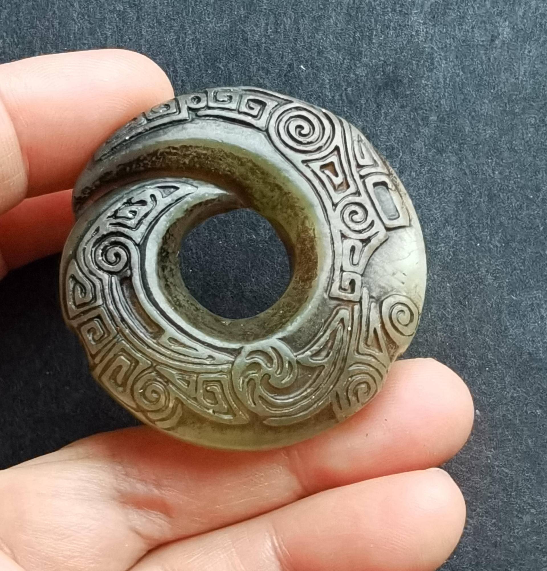 Donut Kreis Drachen Haken Natürliche Grüne Jade Stein Anhänger, Double Face Charm Amulett Mythisch Für Die Herstellung Von Handgemachten Donut Kreis Drachen Haken Natürliche Grüne Jade Stein Anhänger, Double Face Charm Amulett Mythisch Für Die Herstellung Von Handgemachten von diygem