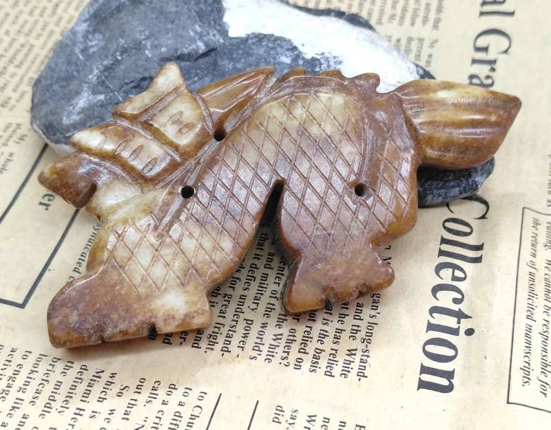Geschnitzte Drachen Jade Anhänger Natürliche Braun Grün Stein Amulett von diygem