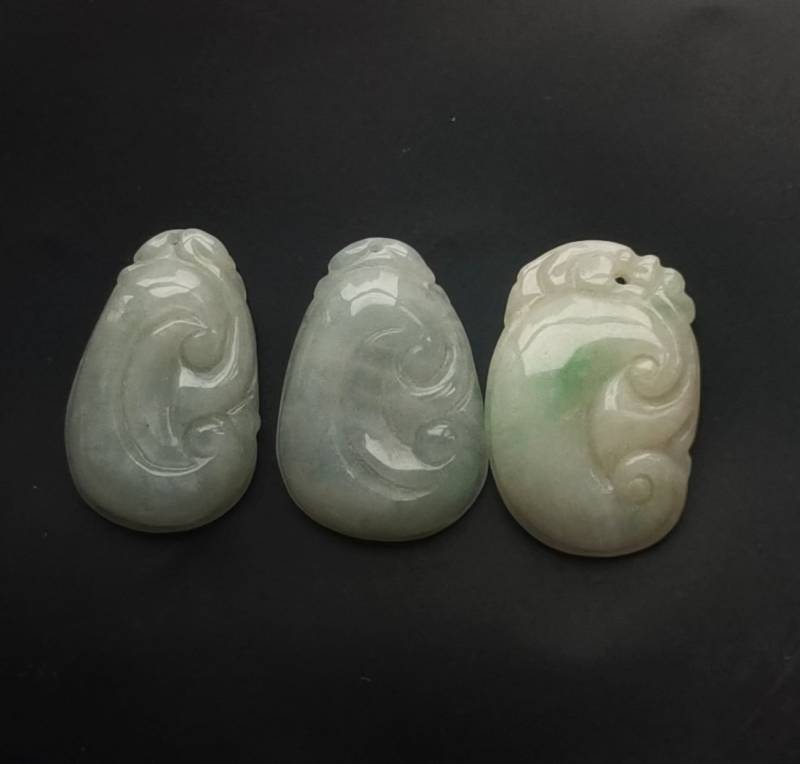 Geschnitzte Ruyi Blumen Jadeit Anhänger Grade A Jade Amulett von diygem
